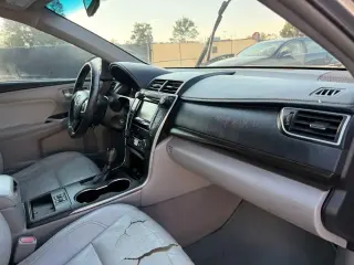 Toyota Camry 2015 SE 4dr Sedán