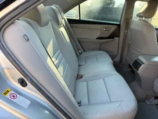 Toyota Camry 2015 SE 4dr Sedán