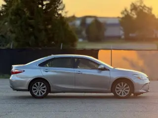 Toyota Camry 2015 SE 4dr Sedán