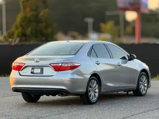 Toyota Camry 2015 SE 4dr Sedán