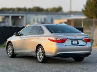 Toyota Camry 2015 SE 4dr Sedán