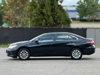 Toyota Camry 2017 SE 4p Sedana