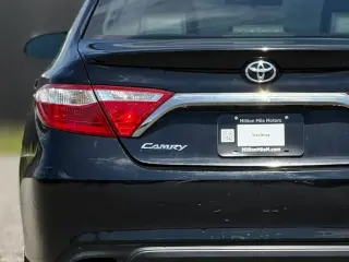 Toyota Camry 2017 SE Sedán de 4 puertas