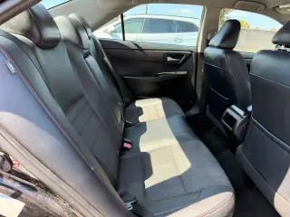Toyota Camry 2017 SE Sedán de 4 puertas