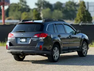 Subaru Outback 2012 AWD 2.5i Limited 4dr Wagon CVT