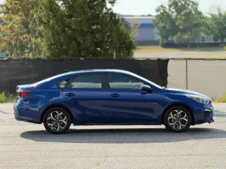 Kia Forte 2019 LXS 4dr Sedán