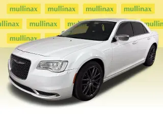 Sedán Chrysler 300 2018 Touring 4dr