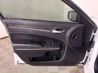 Sedán Chrysler 300 2018 Touring 4dr