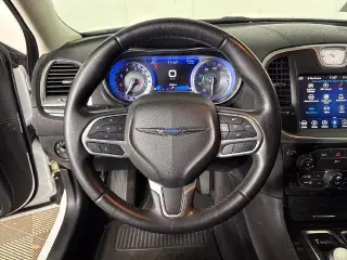 Sedán Chrysler 300 2018 Touring 4dr