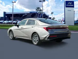 Hyundai ELANTRA 2024 SEL 4dr Sedán