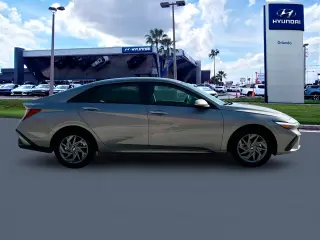Hyundai ELANTRA 2024 SEL 4dr Sedán