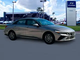 Hyundai ELANTRA 2024 SEL 4dr Sedán