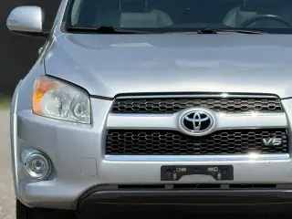 Toyota RAV4 2012 4x4 Limited 4dr SUV V6