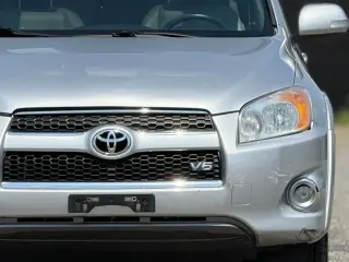 Toyota RAV4 2012 4x4 Limited 4dr SUV V6