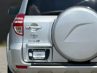 Toyota RAV4 2012 4x4 Limited 4dr SUV V6