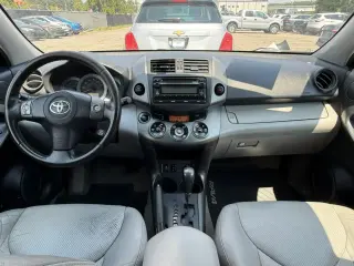 Toyota RAV4 2012 4x4 Limited 4dr SUV V6