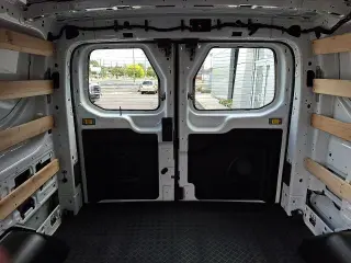 Ford Transit 2025 250 3dr SWB Techo Bajo Furgón de Carga