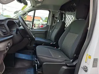 Ford Transit 2025 250 3dr SWB Techo Bajo Furgón de Carga