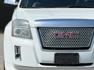GMC Terrain 2013 AWD Denali SUV de 4 puertas