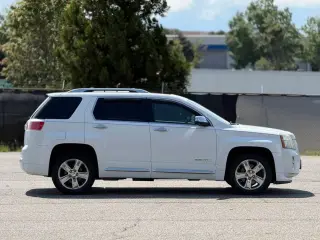 GMC Terrain 2013 AWD Denali SUV de 4 puertas