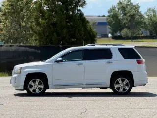 GMC Terrain 2013 AWD Denali SUV de 4 puertas