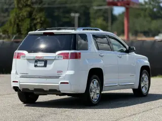 GMC Terrain 2013 AWD Denali SUV de 4 puertas