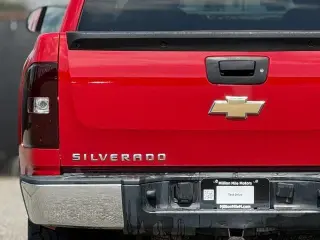 Chevrolet Silverado 1500 2007 Camioneta de Trabajo 4dr Cabina Doble 4WD 5.8 ft. SB