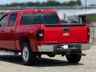 Chevrolet Silverado 1500 2007 Camioneta de Trabajo 4dr Cabina Doble 4WD 5.8 ft. SB