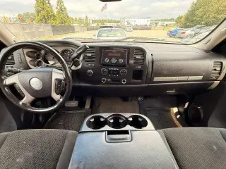 Chevrolet Silverado 1500 2007 Camioneta de Trabajo 4dr Cabina Doble 4WD 5.8 ft. SB