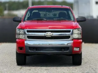 Chevrolet Silverado 1500 2007 Camioneta de Trabajo 4dr Cabina Doble 4WD 5.8 ft. SB