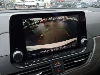 Nissan Altima 2025 2.5 SV 4dr Sedán