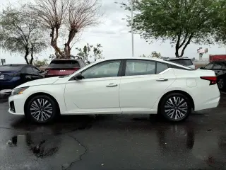 Nissan Altima 2025 2.5 SV 4dr Sedán