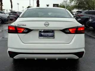 Nissan Altima 2025 2.5 SV 4dr Sedán