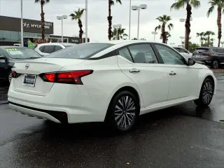 Nissan Altima 2025 2.5 SV 4dr Sedán
