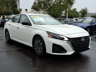 Nissan Altima 2025 2.5 SV 4dr Sedán
