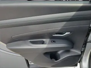 Hyundai TUCSON 2025 SEL SUV 4 puertas