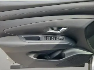 Hyundai TUCSON 2025 SEL SUV 4 puertas