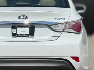 Hyundai SONATA Hybrid 2015 4dr Sedán