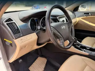 Hyundai SONATA Hybrid 2015 4dr Sedán