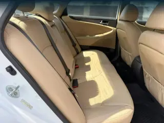 Hyundai SONATA Hybrid 2015 4dr Sedán