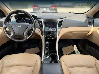 Hyundai SONATA Hybrid 2015 4dr Sedán
