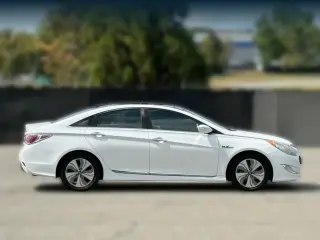 Hyundai SONATA Hybrid 2015 4dr Sedán