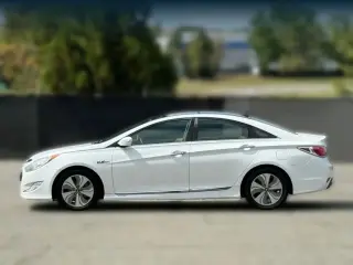 Hyundai SONATA Hybrid 2015 4dr Sedán