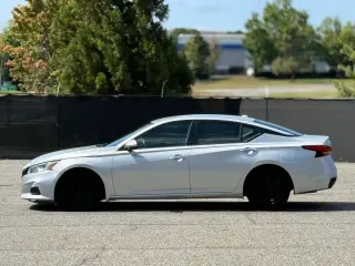 Nissan Altima 2019 AWD 2.5 S 4dr Sedán