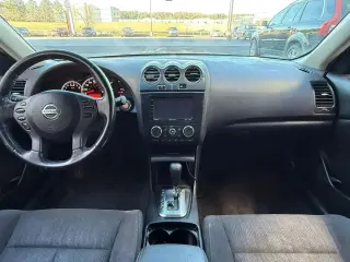 Nissan Altima 2012 2.5 4dr Sedán