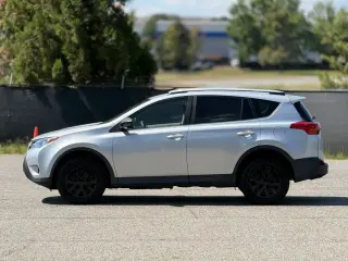 Toyota RAV4 2013 LE 4dr SUV