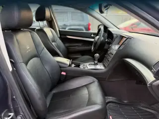 Sedán INFINITI G25 2011 AWD x 4dr Sedán