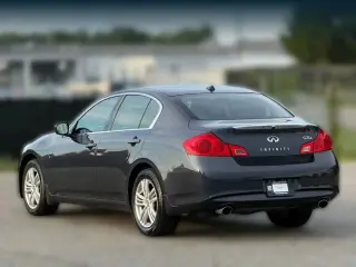 Sedán INFINITI G25 2011 AWD x 4dr Sedán