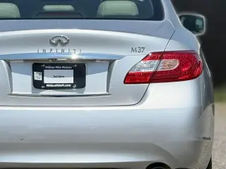 INFINITI M37 2011 4dr Sedán