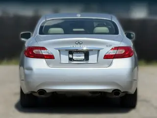 INFINITI M37 2011 4dr Sedán